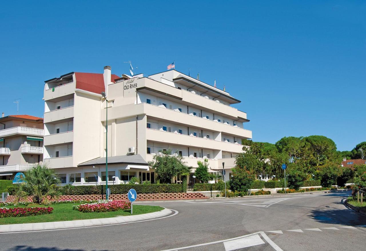 Hotel Old River Lignano Sabbiadoro Kültér fotó